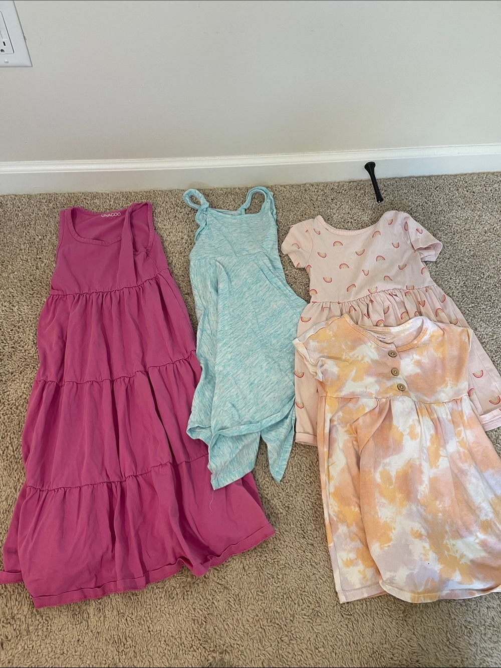 Dresses girls 4t lot - 4 dresses